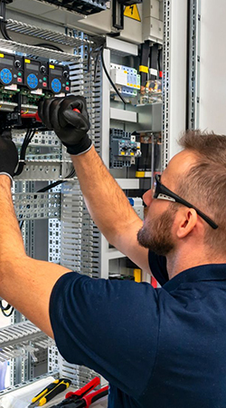 Tecdex Technician at Work